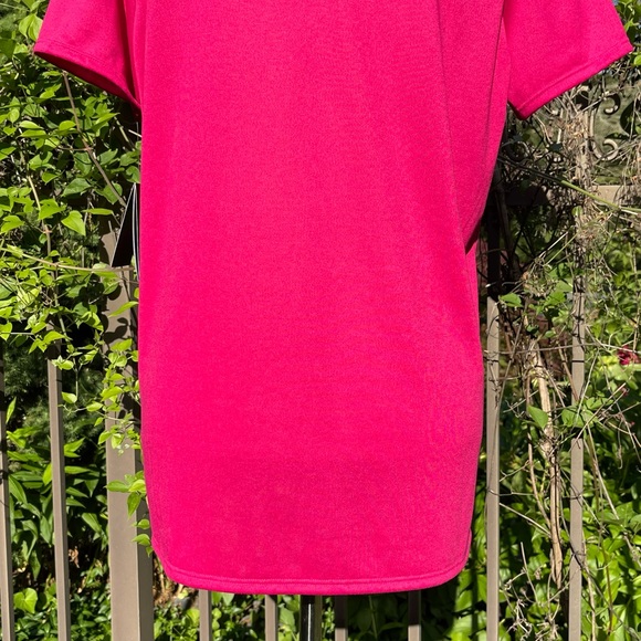 Nike Dri-FIT Legend 2.0 Athletic Cut V-Neck Training Swoosh Logo Tee - Picture 11 of 16